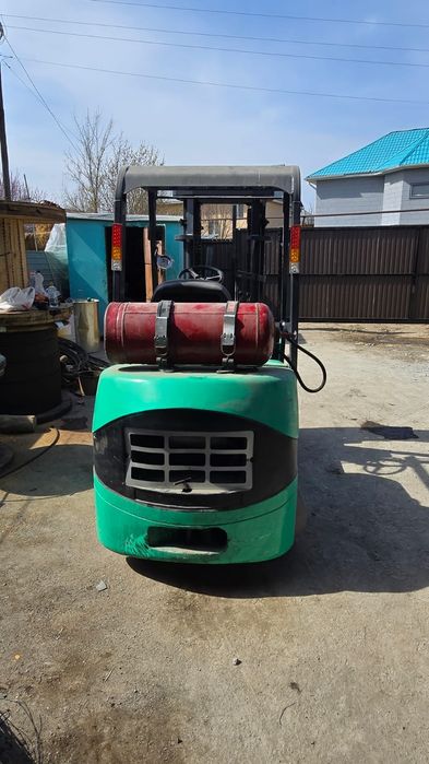 Вилочный погрузчик 3т. "