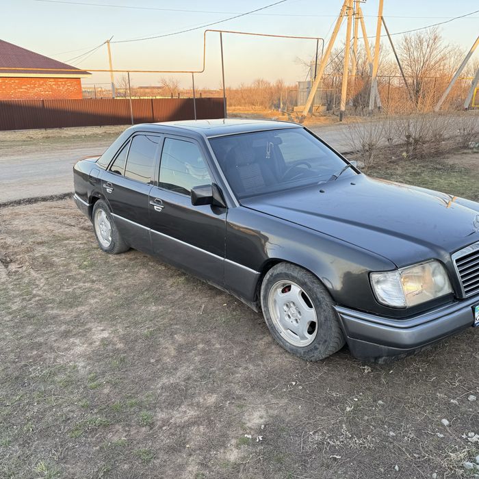 Продам Мерседес 124