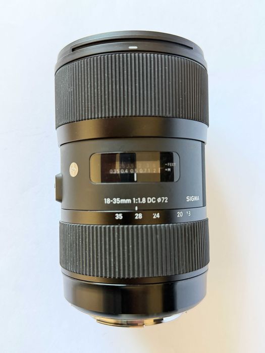 Pachet Foto: Sigma 18-35mm f/1.8 Art + Speedbooster Viltrox EF-M2 II