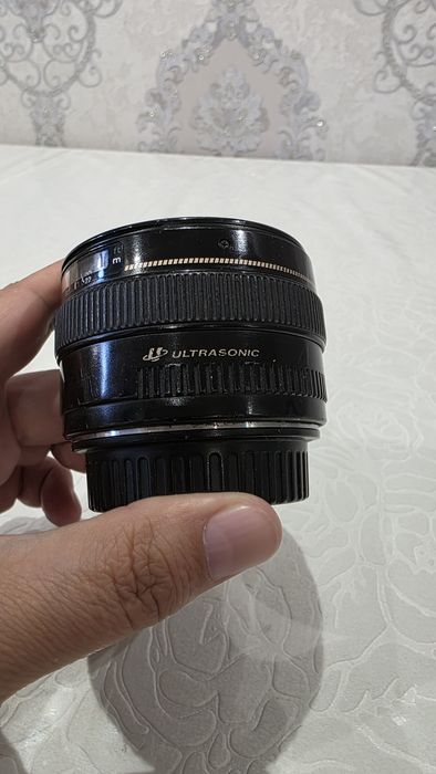 50 mm obyektiv sotiladi