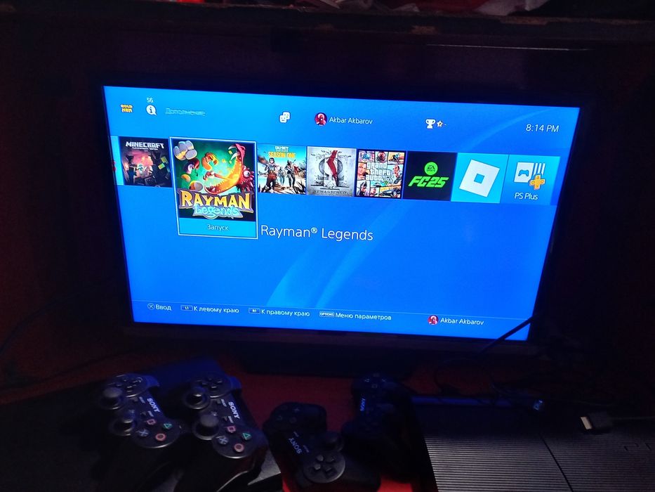 PS4 slim tiniq 500GB hotirasi o'yinlari bor 2ta djoystik bor plombasi