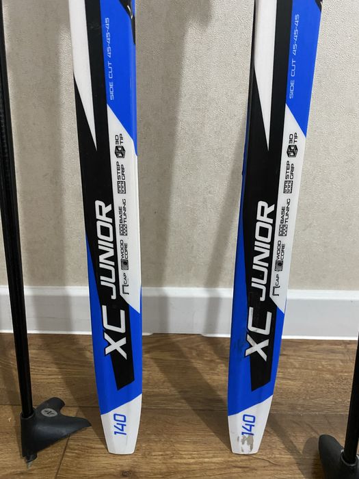 продам комплект детских лыж