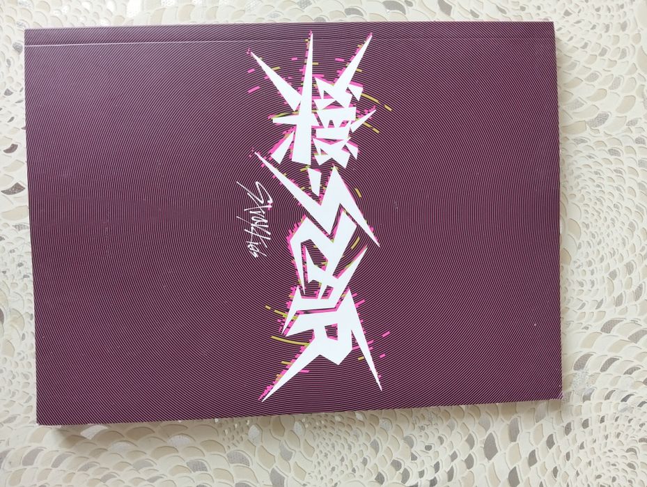 Альбом Stray Kids Rock Star
