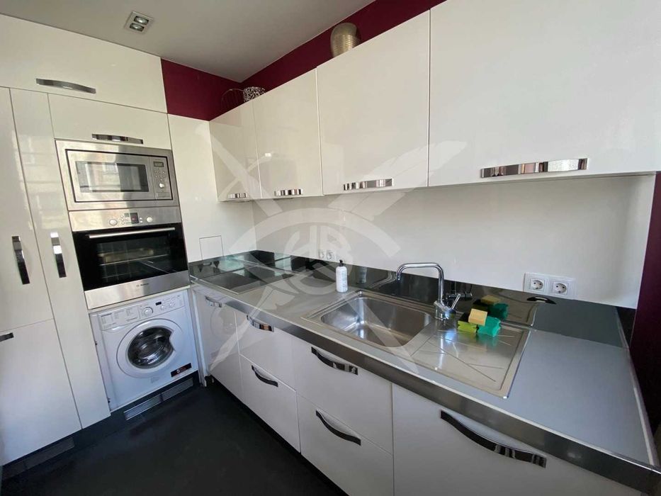 Дава се под наем Тристаен апартамент в София, Оборище - 100 кв.м за 1196.97 € - Снимка #3