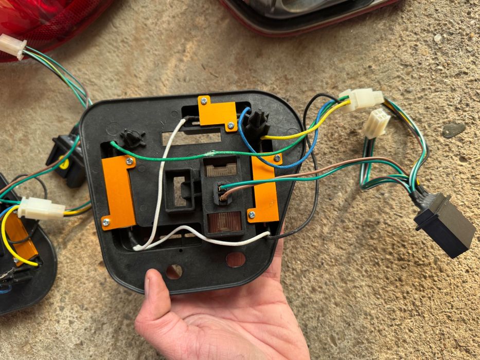 Диодни Кристални
стопове за BMW E46
КУПЕ