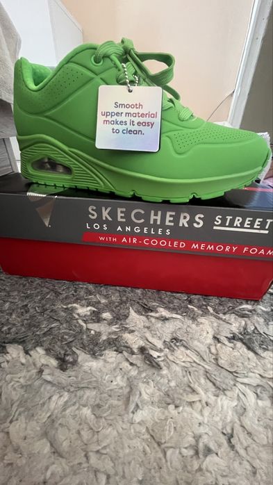 Маратонки  Кожени! Чисто нови ! !