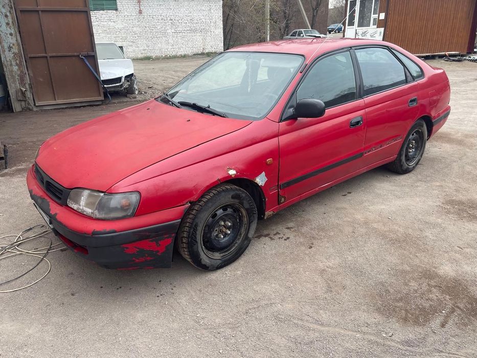 Продам Тоиота Карина Е