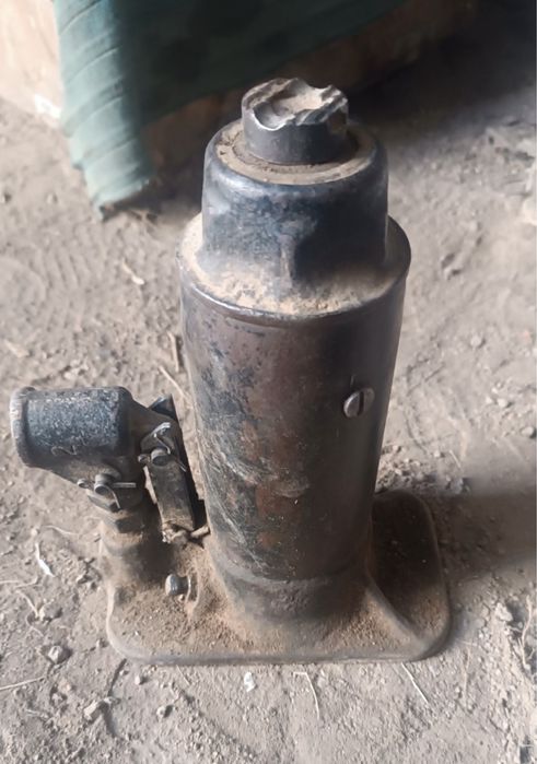 Домкрат советский