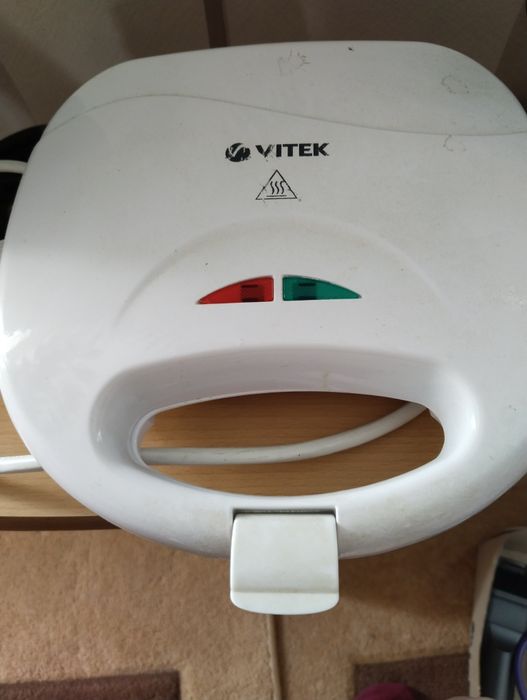 Сэндвичница электрическая