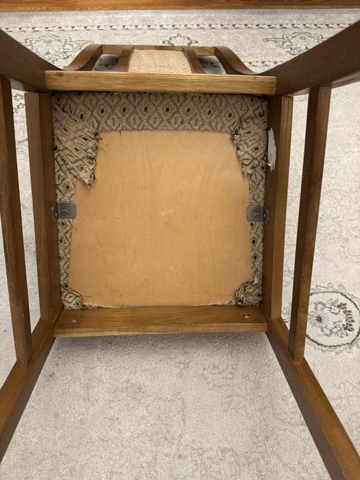 Продам стулья для гостиной