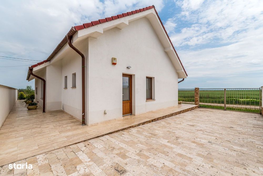 Casă nouă gata de mutat, în Tisa Nouă, la 14 km de Arad