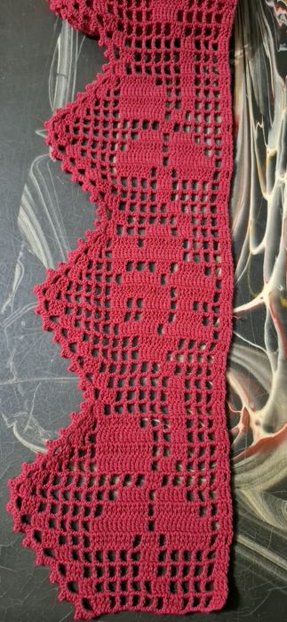 Dantelă lucrată manual