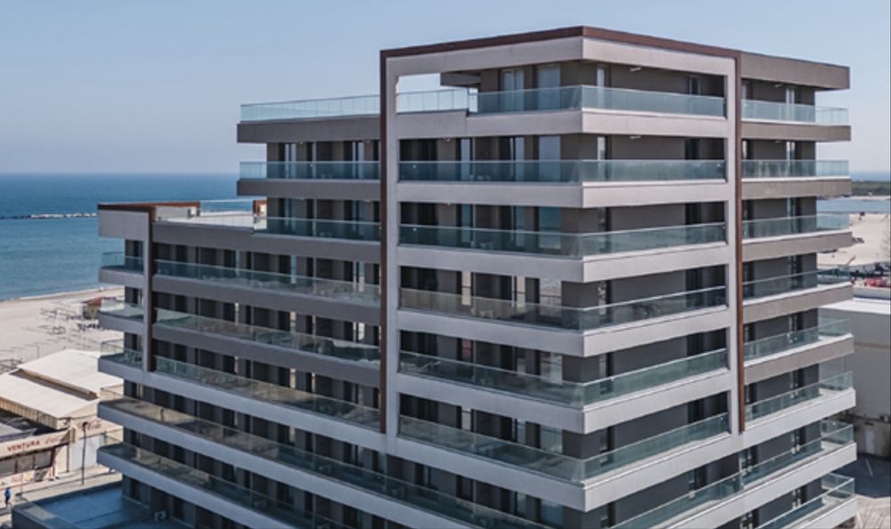 În fiecare dimineață, Marea Neagră în fața ta | Apartament premium 2 camere | Parcare subterană | Mamaia zona Teatrul de Vară