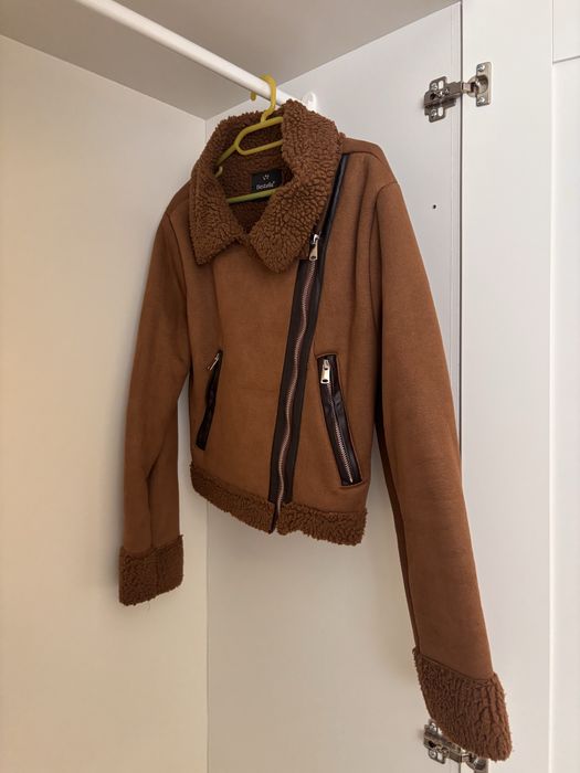 Кафяво късо яке за пролетно- есенните сезони