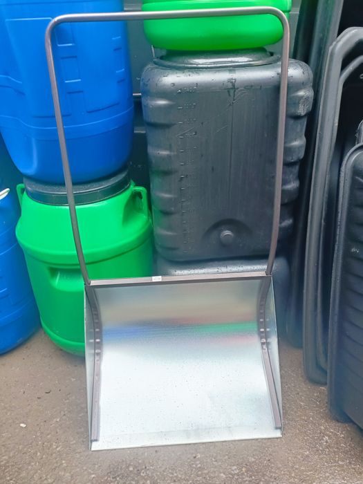 Движок, скрепер для снега