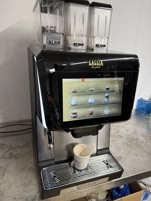 Gaggia La Radiosa aparat cafea profesional 1 rasnita,2 instant an2023