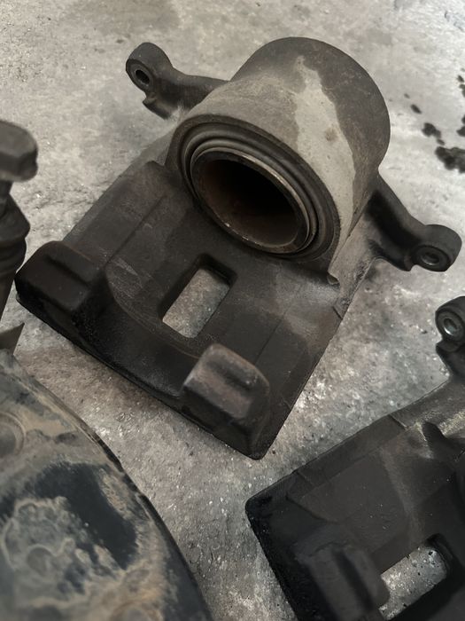 Передние суппорта на lexus rx330, rx350