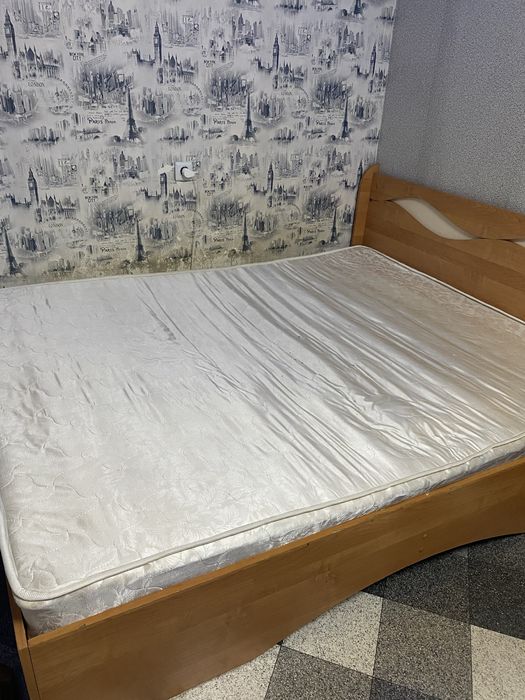 Кровать двуспальная с матрасом торг