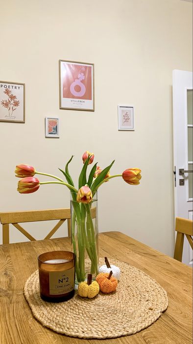 Нова трапезна маса и четири стола