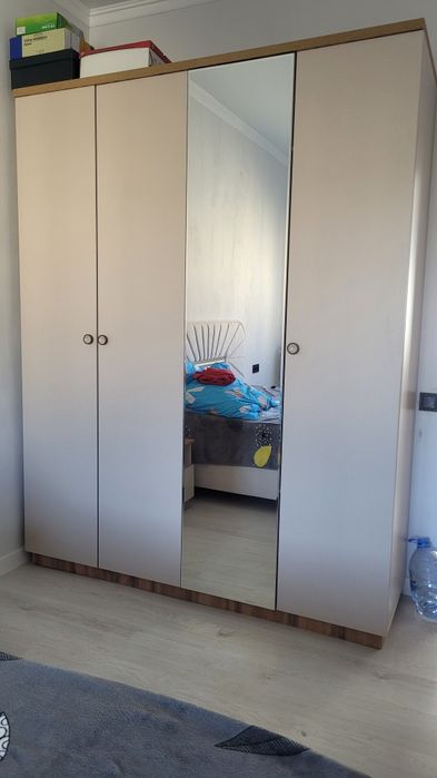 Продам спальный гарнитур