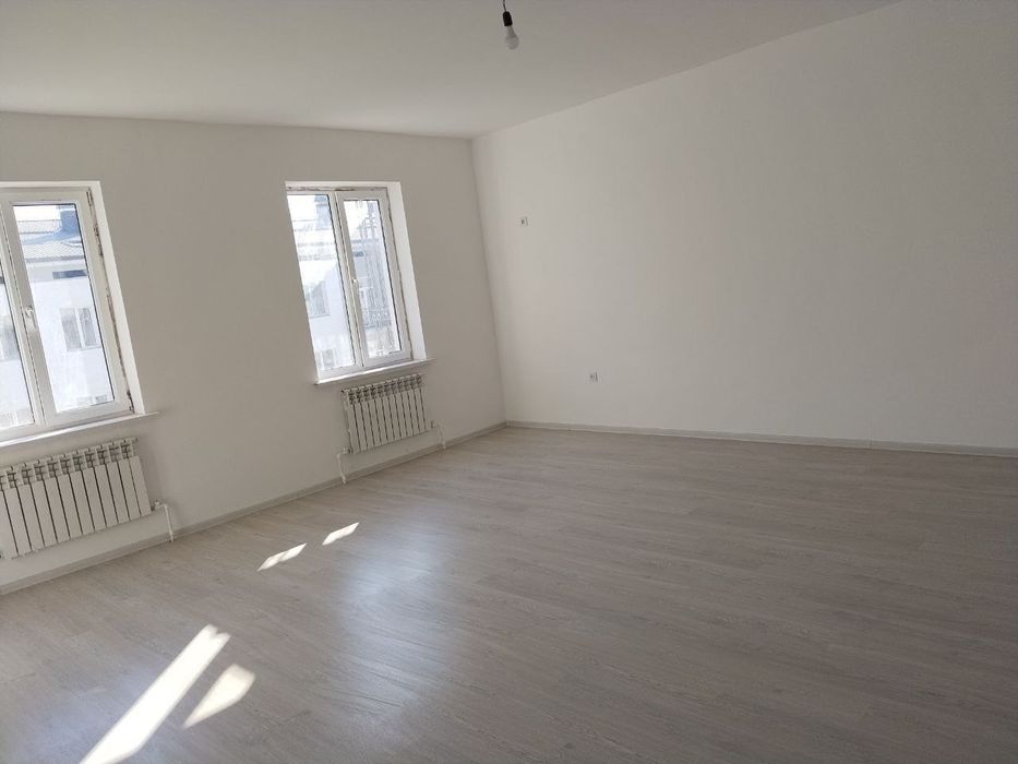 Срочно сотилади 4-хонали квартира Зангиота