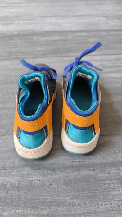 Vand Nike Huarache 36 ( 23cm)