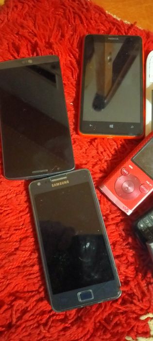 Продаю бу телефоны