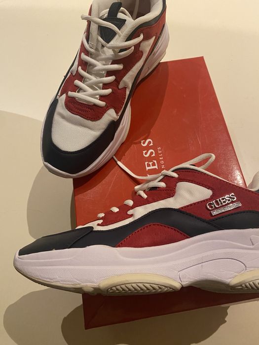 GUESS Женски обувки размер 40