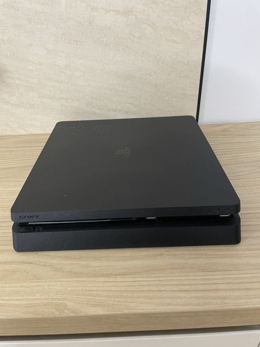 PlayStation 4 Slim срочно
