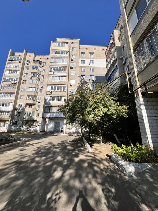 Продам 1 ком кв 35 м2 в районе облисполкома.