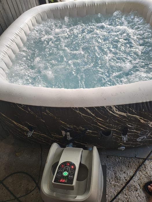 Piscina cu hidromasaj gonflabil LED Bestway, LAY-Z-SPA Hollywood AirJe, pentru 6 persoane,