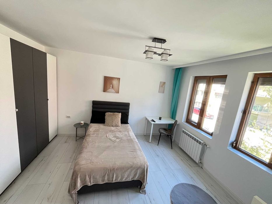 Тристаен апартамент в Манастирски ливади на ул.Иван Сусанин и гараж