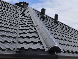 Firma acoperisuri, reparatii si montaj tigla metalica, hidroizolatii