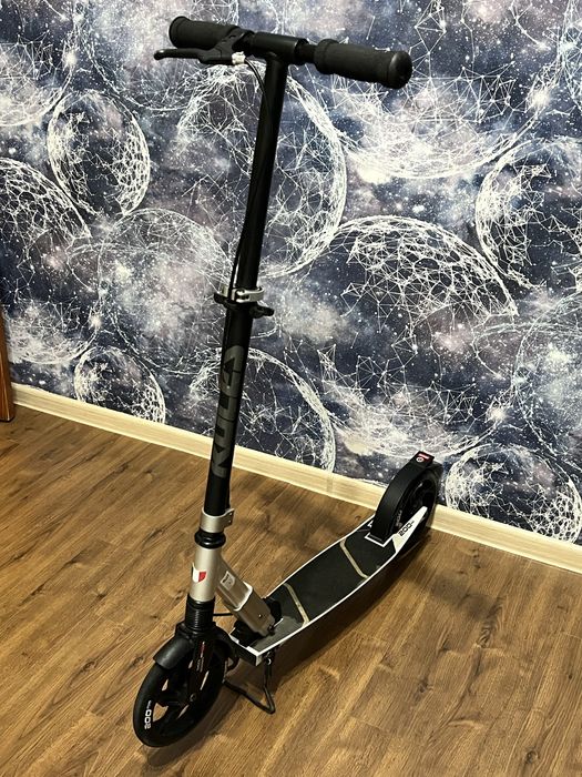Продам Самокат ROCEZ 200 mm