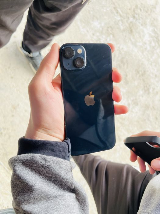 Айфон 13 сатылады