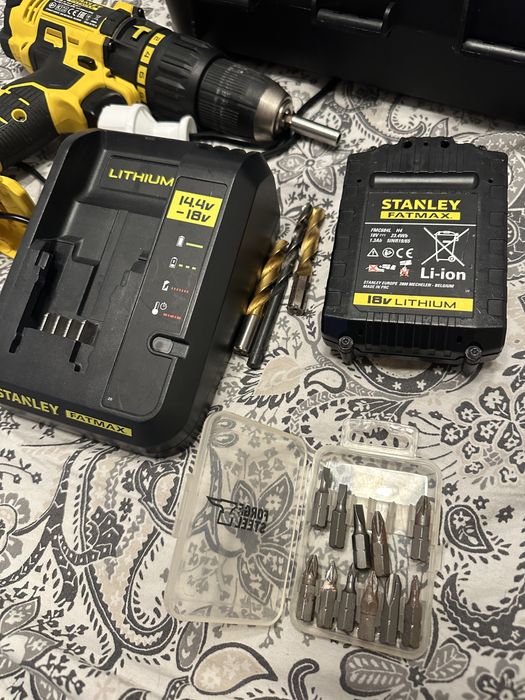 Bormașină Stanley FatMax 18 V + baterie + încărcător