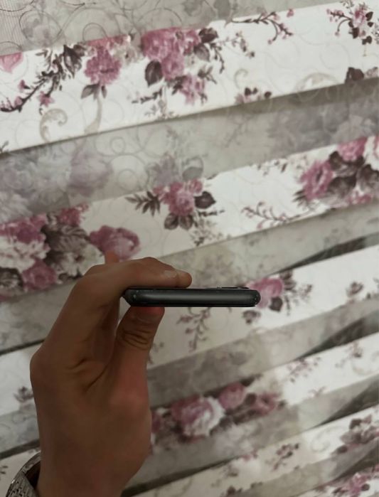 iPhone 11 64Gb 77% bez dok