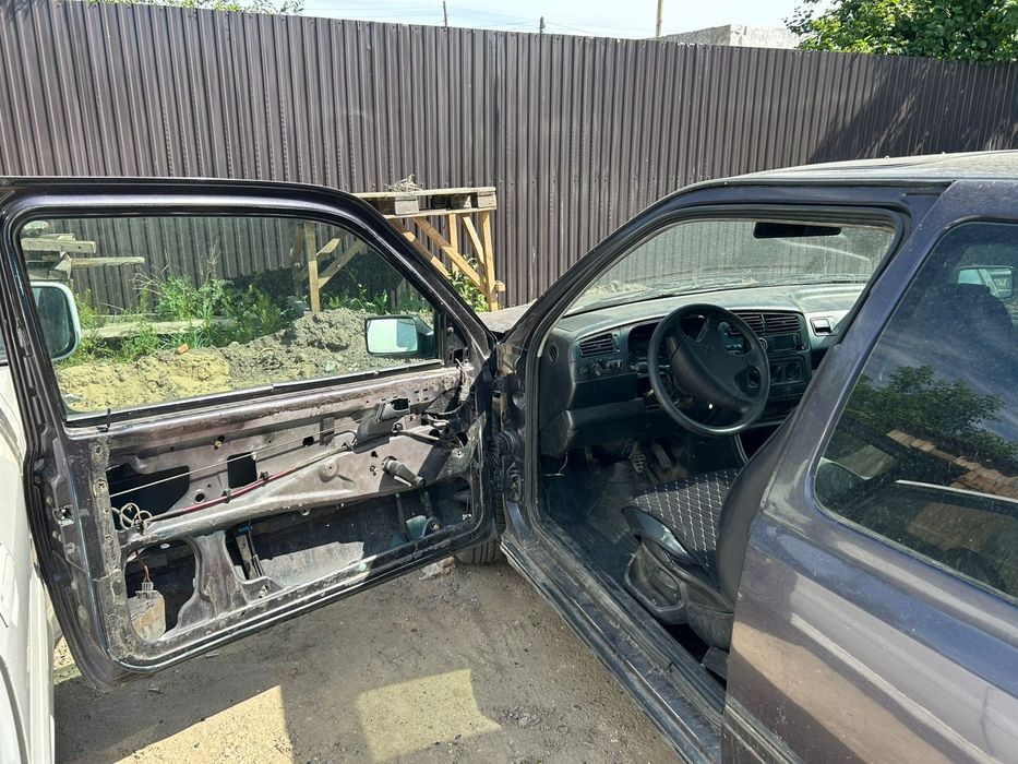 Volkswagen golf 1992г.в. 1.8 3 дверный