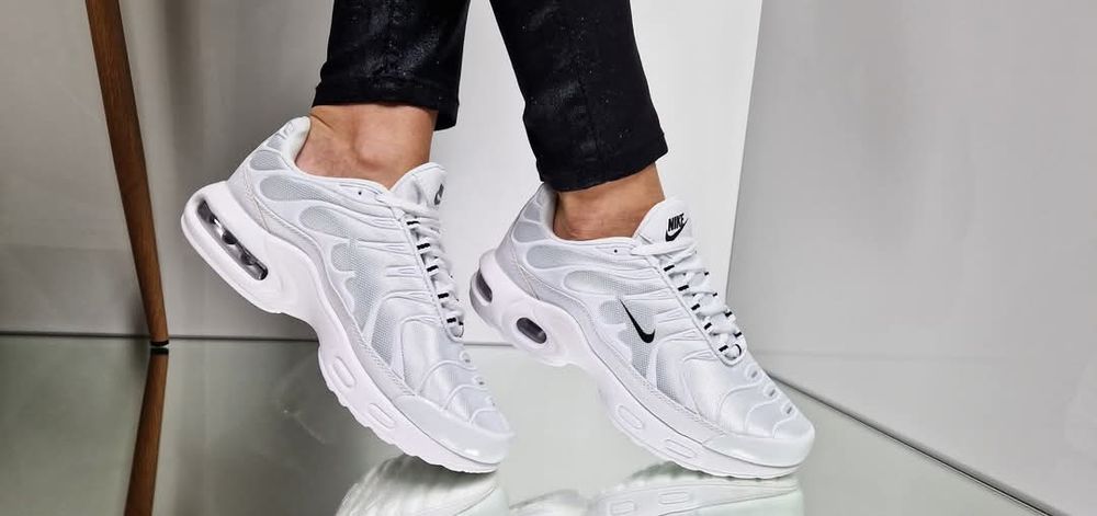 Дамски маратонки Nike TN