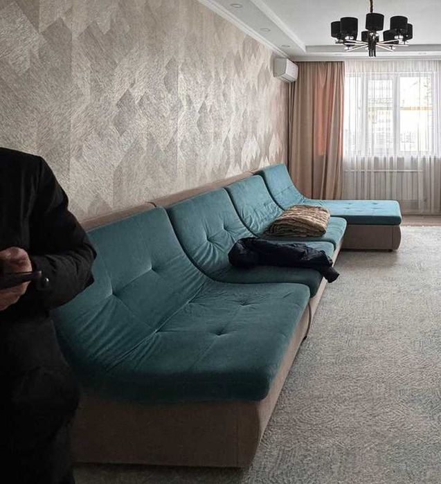 Диван в зал большой