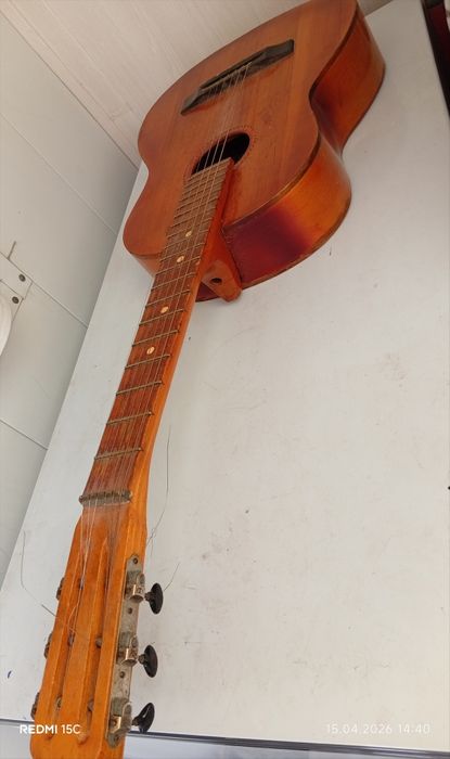 Срочно продам гитару