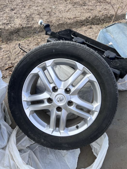 Комлект дисков от land cruiser 200