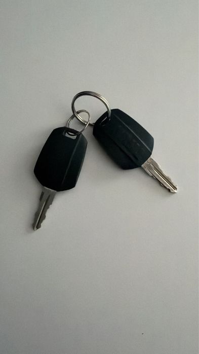 Bare transversale Thule AeroBar + Picioare Thule 754 - Compatibile VW Passat și alte modele