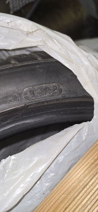 Vând Anvelope iarna HANKOOK