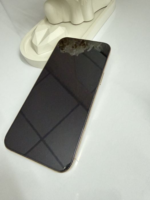 Продам  Айфон 16 про мах