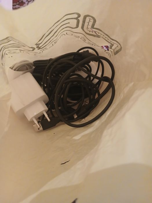 Аксессуарлар мен жабдықтаушылар