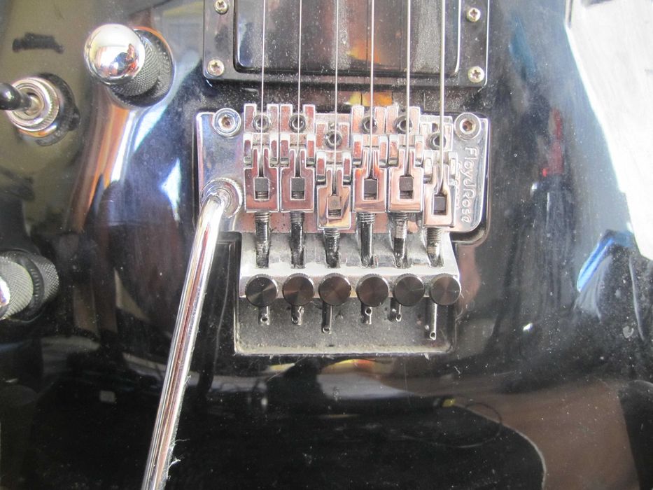 Продавам  китари за лява ръка