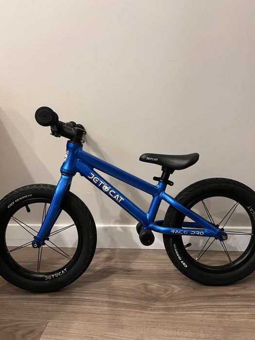Продам беговел Jetcat 14 race pro