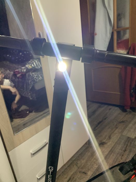 Продам электросамокат