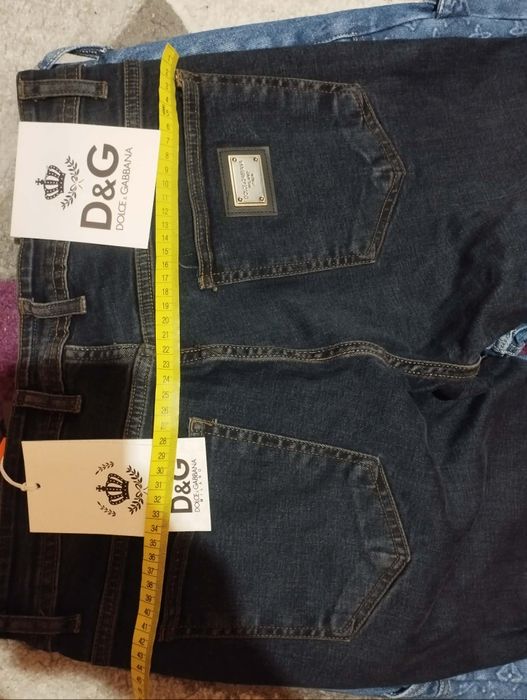 Blugi Noi super calitate.